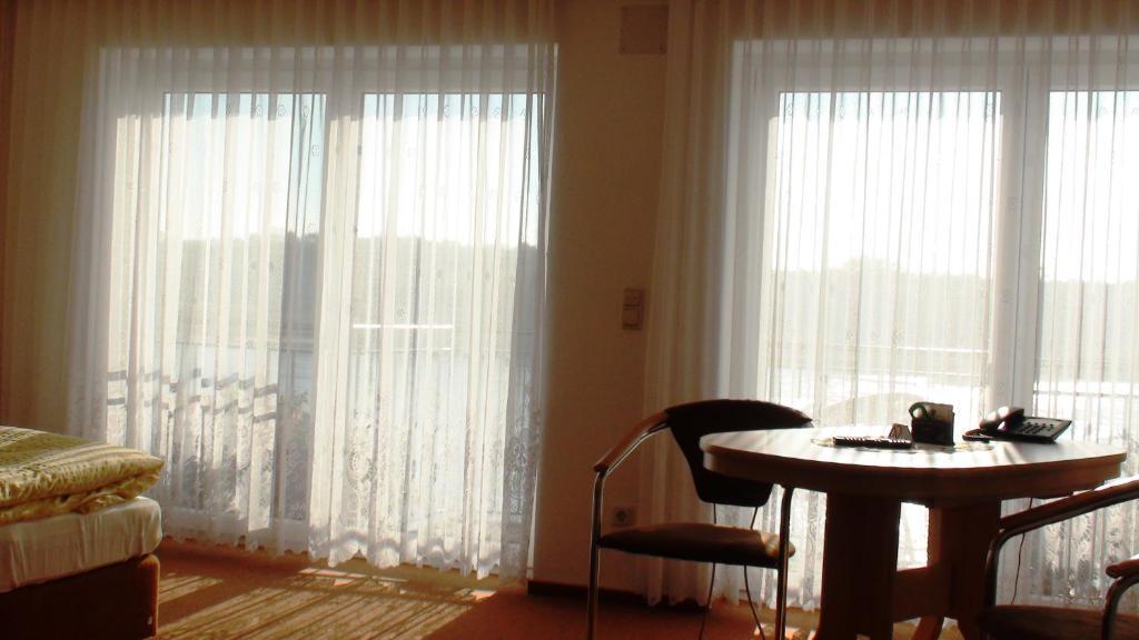 Elbterrassen Zu Brambach Hotell Dessau-Rosslau Exteriör bild