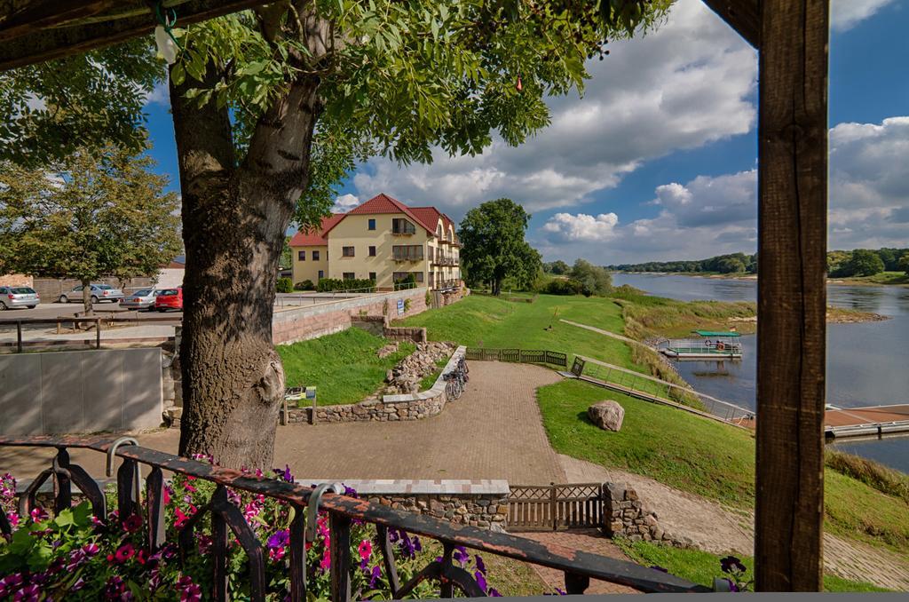 Elbterrassen Zu Brambach Hotell Dessau-Rosslau Exteriör bild