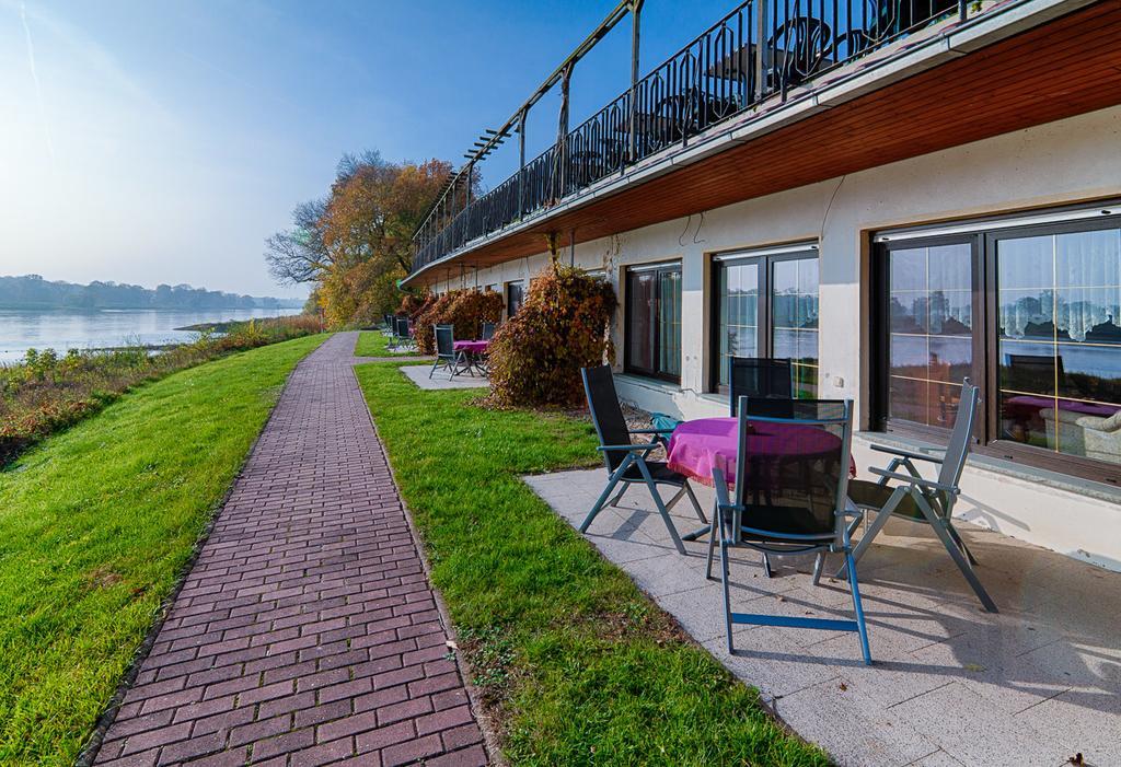 Elbterrassen Zu Brambach Hotell Dessau-Rosslau Exteriör bild