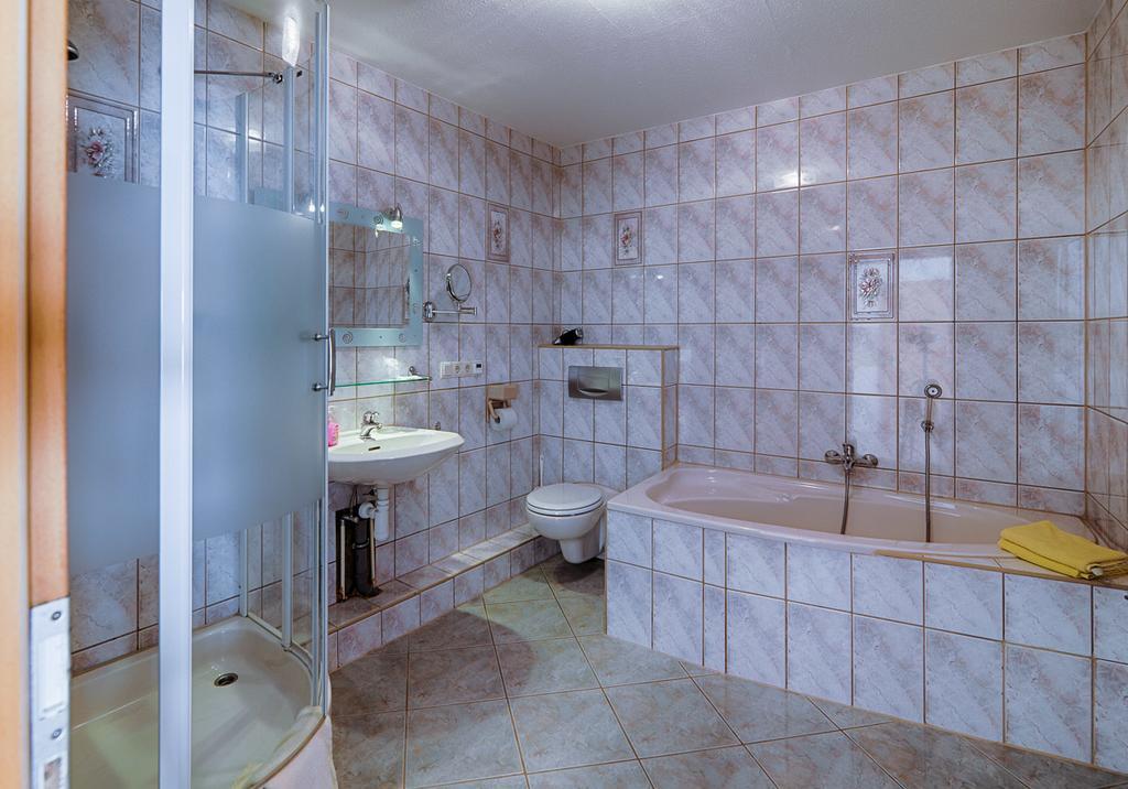 Elbterrassen Zu Brambach Hotell Dessau-Rosslau Exteriör bild